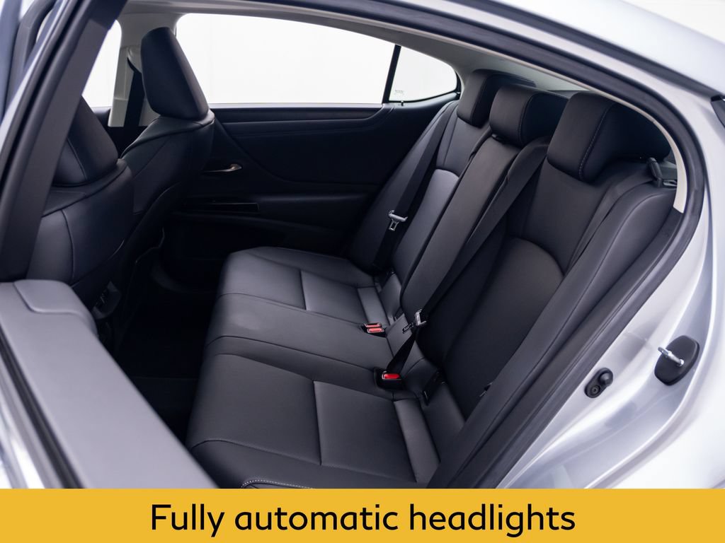 Used 2023 Lexus ES 300h w/ Premium Package FWD image 16