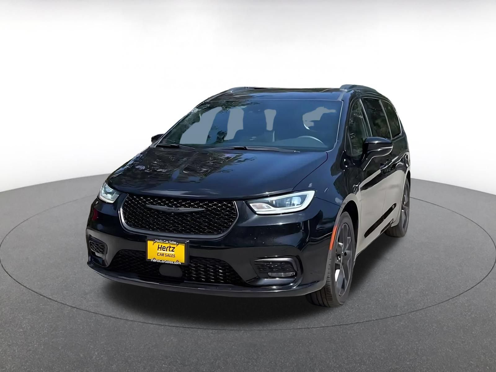Used 2025 Chrysler Pacifica Limited FWD image 4