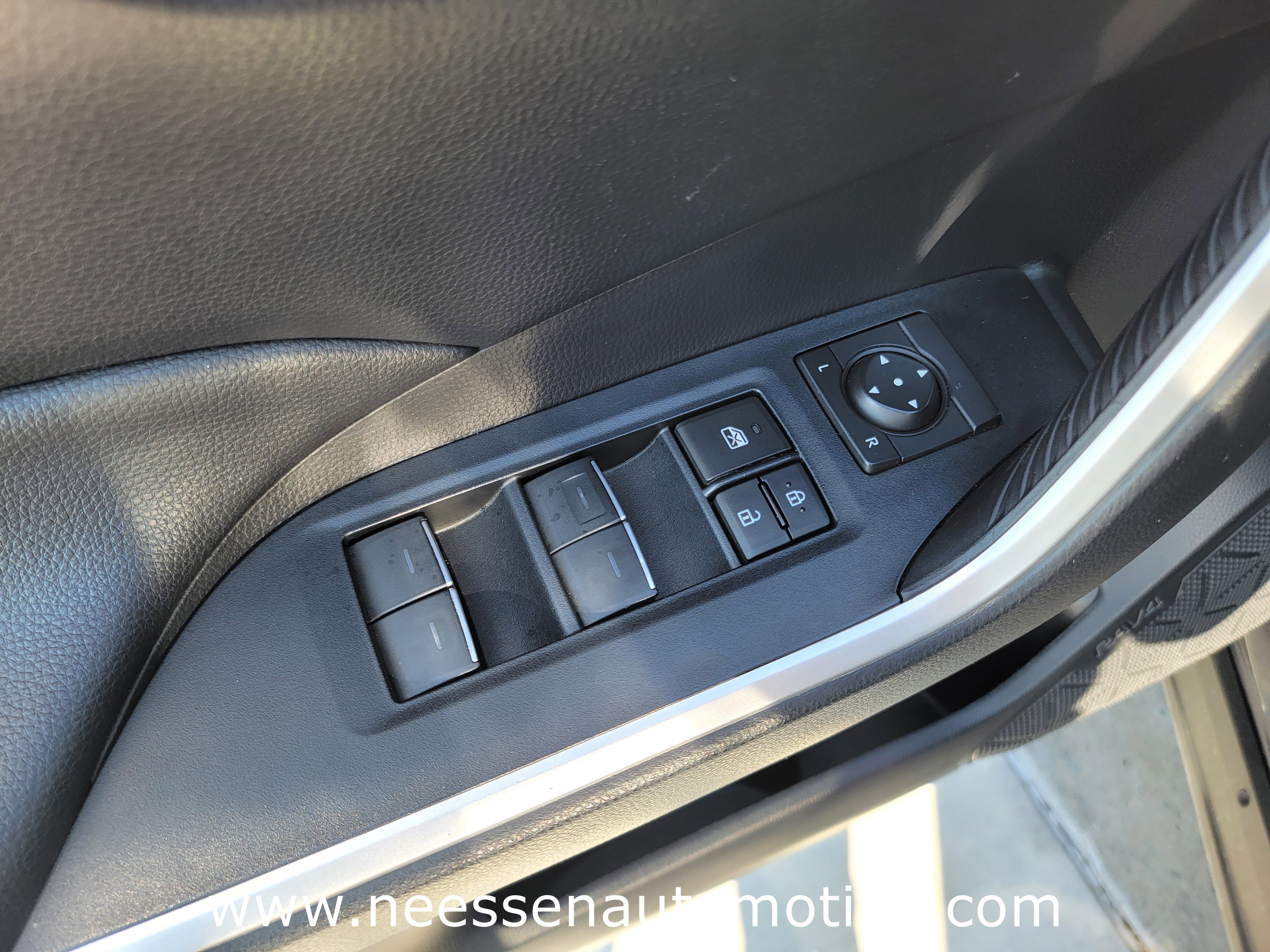 Used 2024 Toyota RAV4 XLE image 18