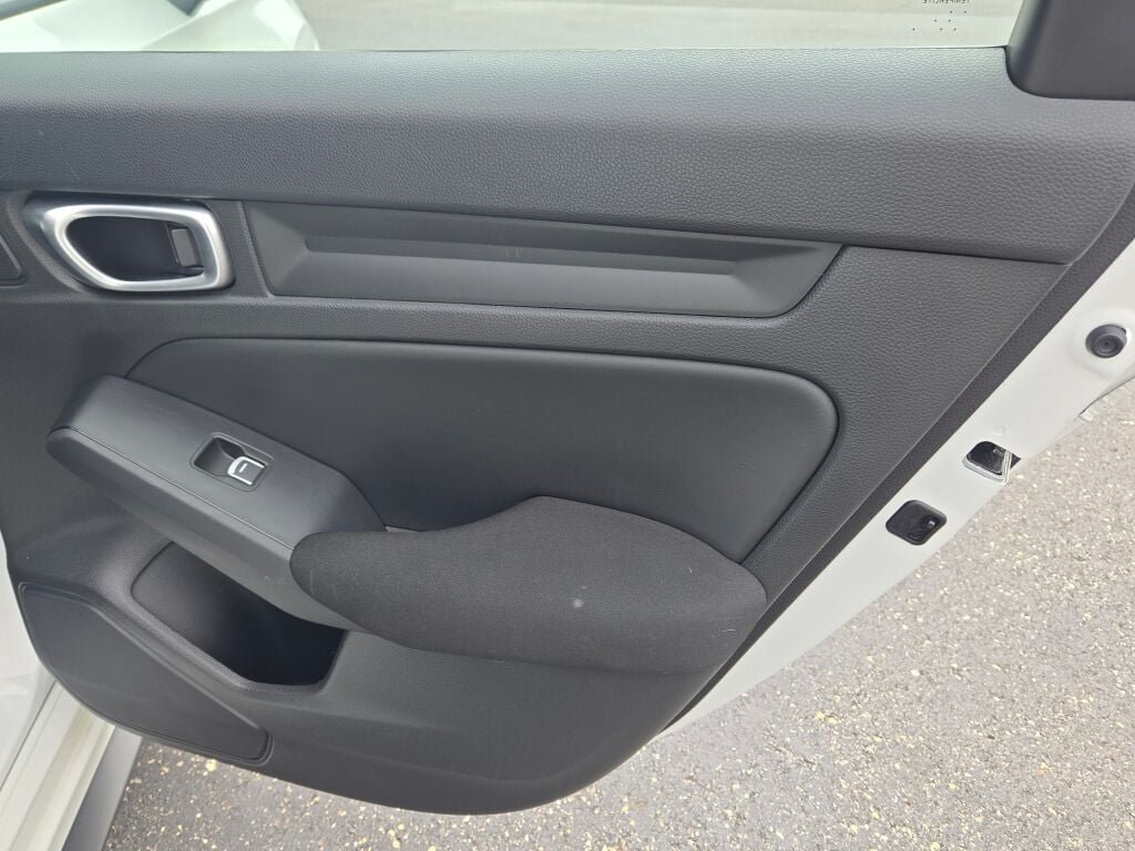 Used 2023 Honda Civic Sport image 8