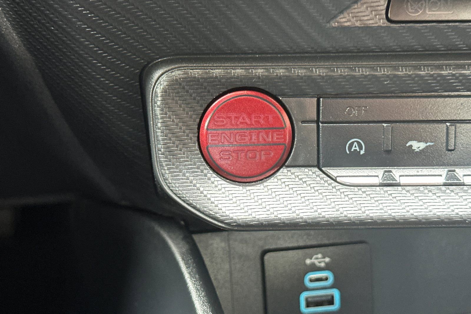 Used 2025 Ford Mustang Coupe image 21