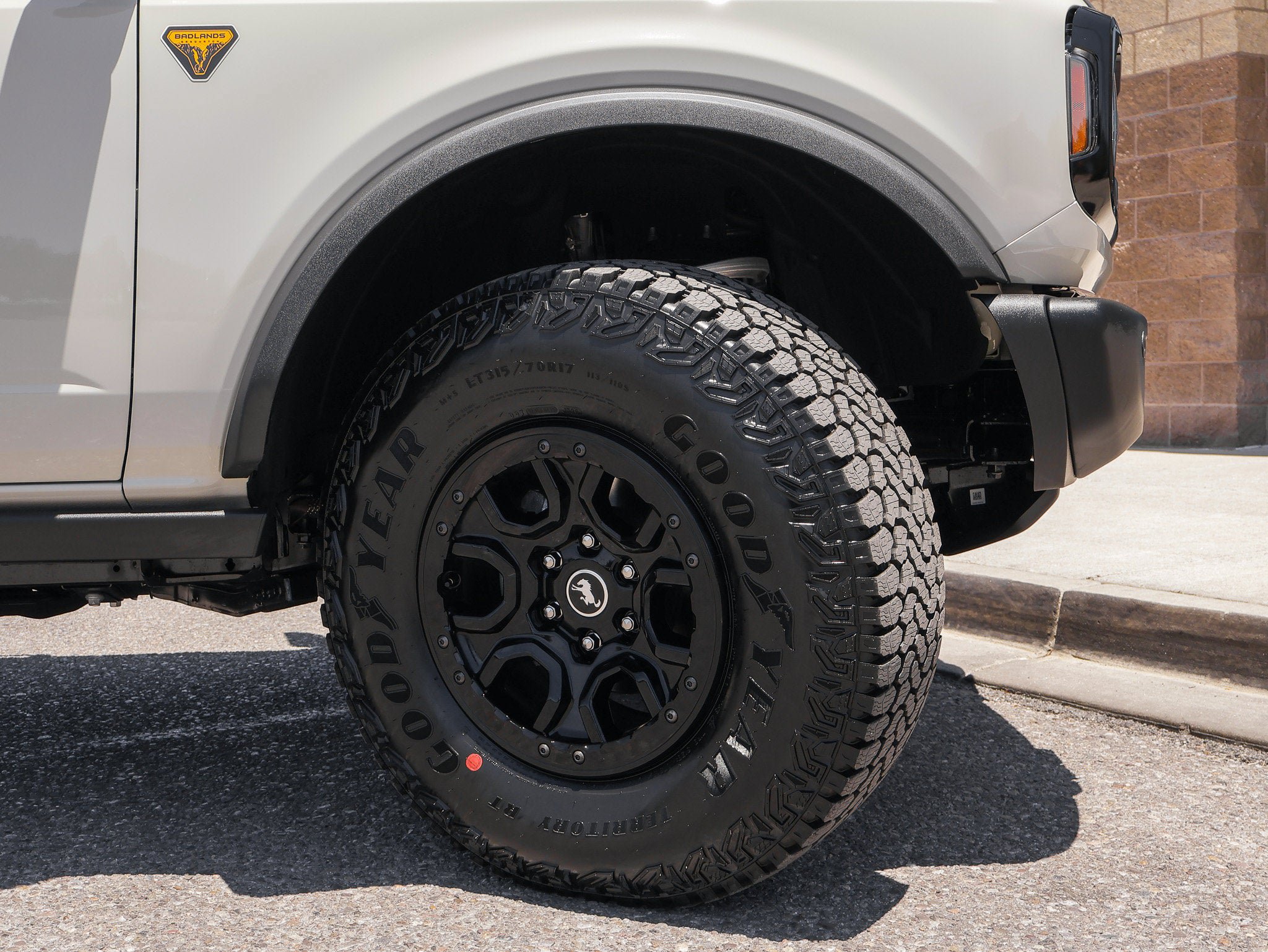New 2026 Ford Bronco Badlands AWD/4WD image 13