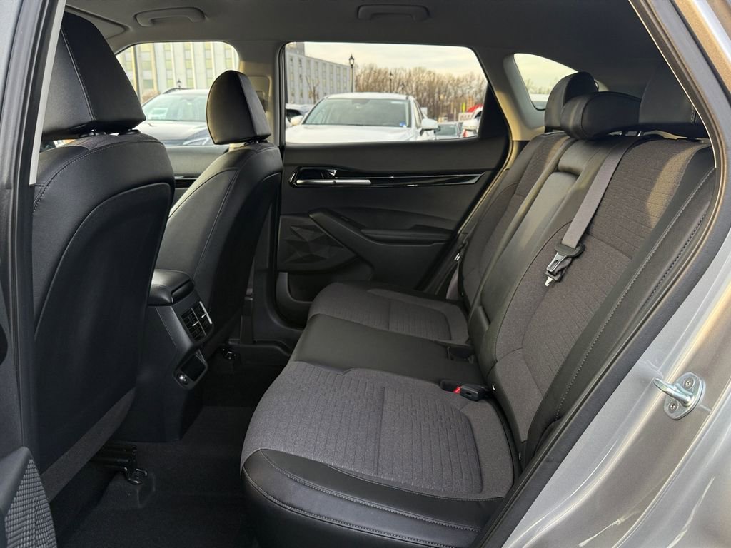 Certified 2022 Kia Seltos S image 24