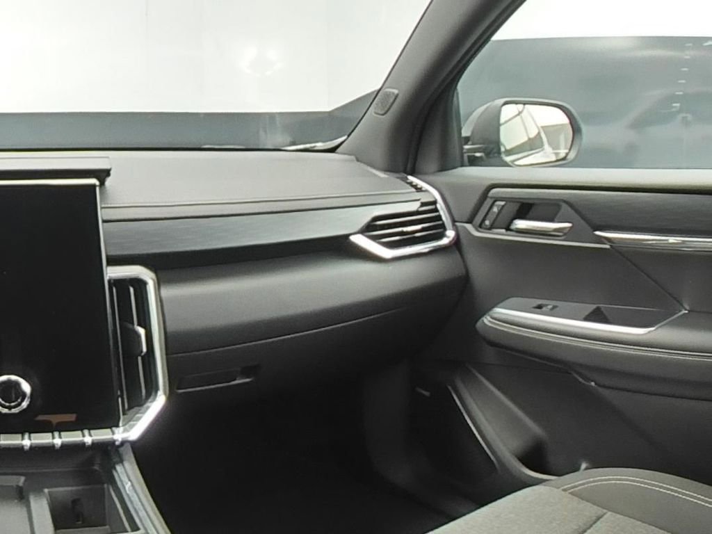 Used 2025 GMC Acadia Elevation FWD image 18