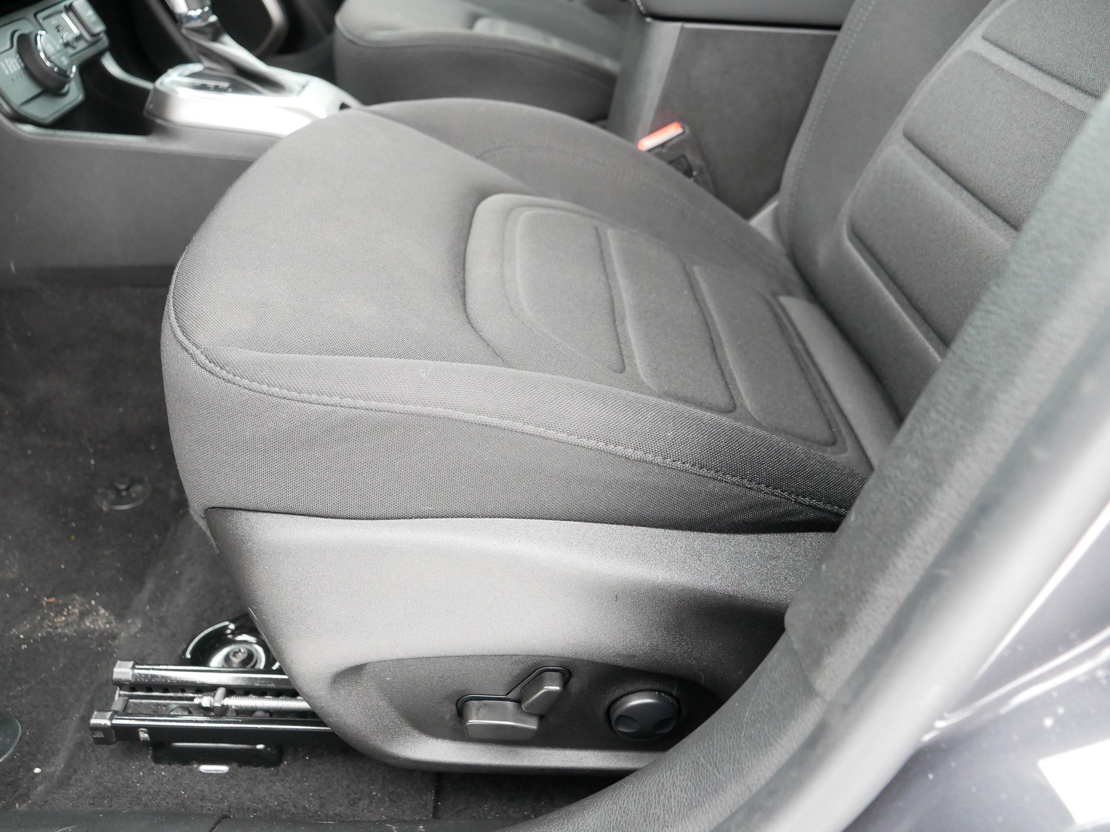 Certified 2022 Jeep Renegade Latitude w/ Convenience Group image 20