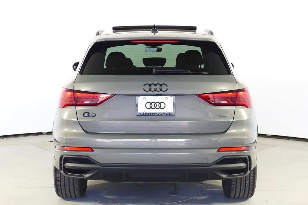 Used 2025 Audi Q3 2.0T Premium w/ Black Optic Sport Package image 8
