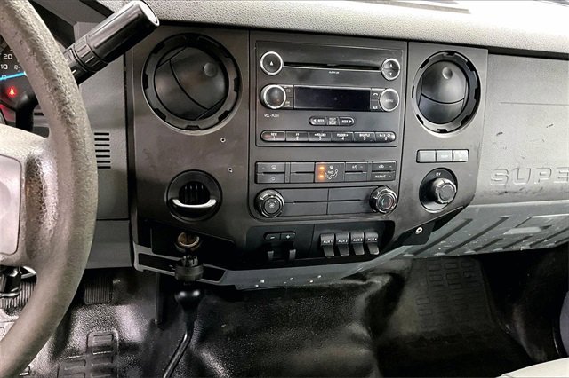 Used 2015 Ford F550 4x4 Regular Cab Super Duty image 4