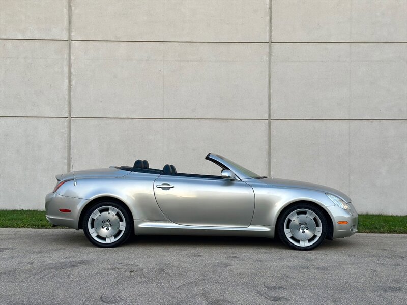 Used 2004 Lexus SC 430 Convertible RWD image 7