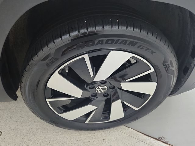Used 2026 Volkswagen Atlas Cross Sport SE AWD/4WD image 35