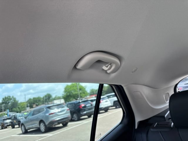 Used 2021 Buick Envision Essence AWD/4WD image 31