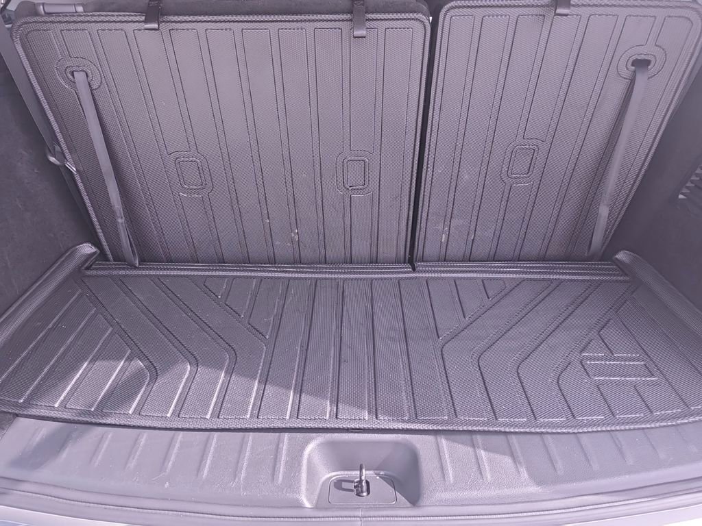 Used 2023 Nissan Pathfinder SL w/ Black Appearance Package image 15