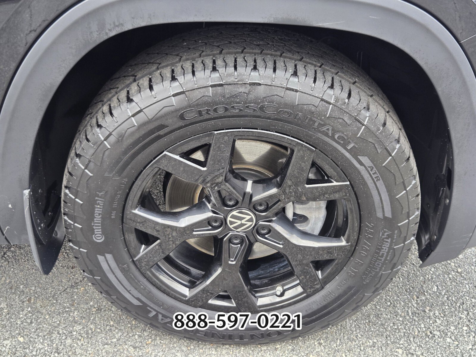 Certified 2025 Volkswagen Atlas Peak Edition SE image 21