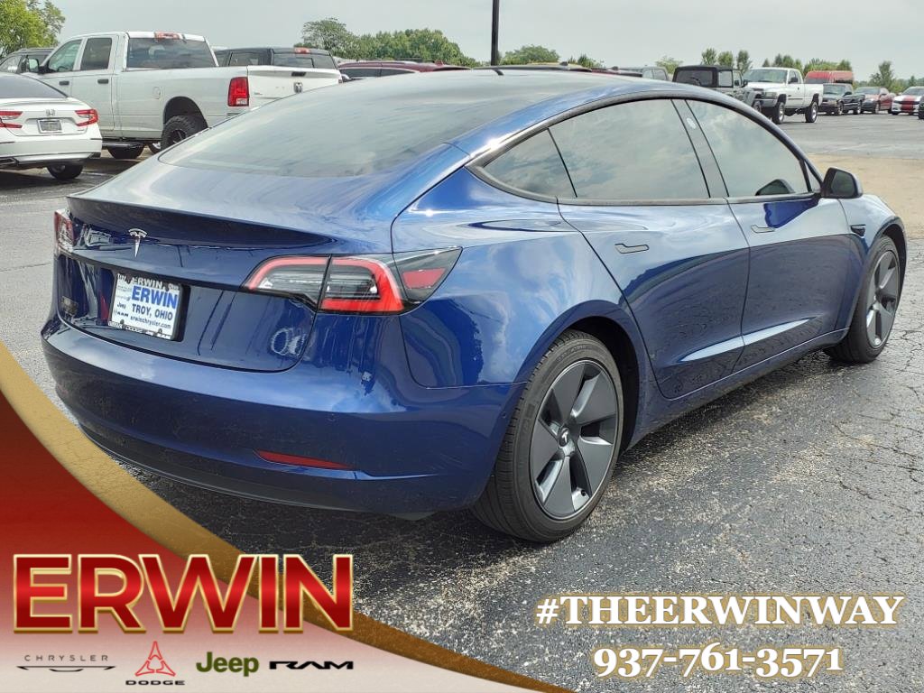 Used 2021 Tesla Model 3 Standard Range Plus image 3
