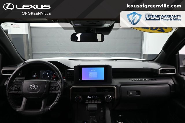 Used 2025 Toyota Tacoma SR AWD/4WD image 25