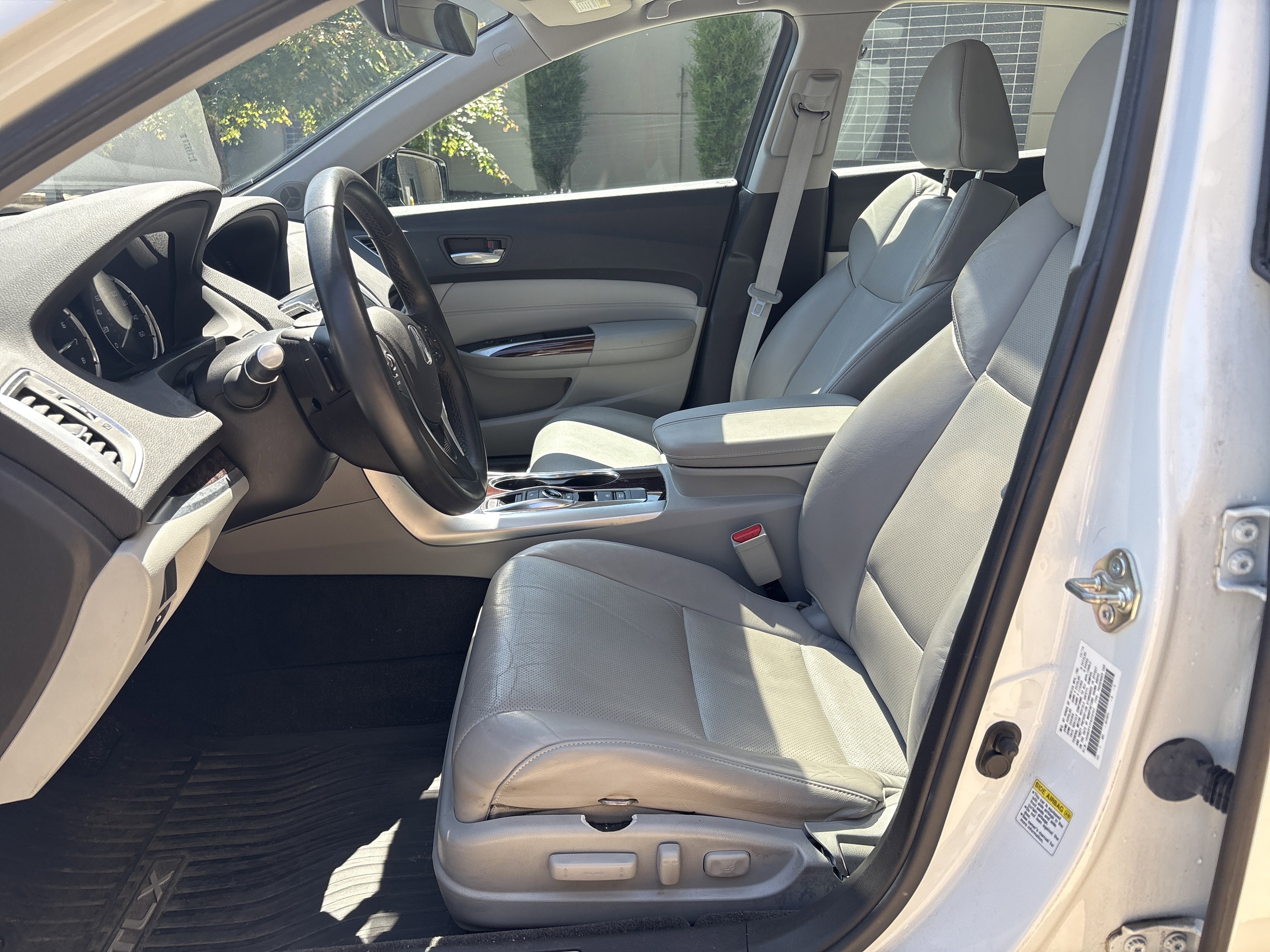 Used 2015 Acura TLX V6 w/ Technology Package FWD image 16