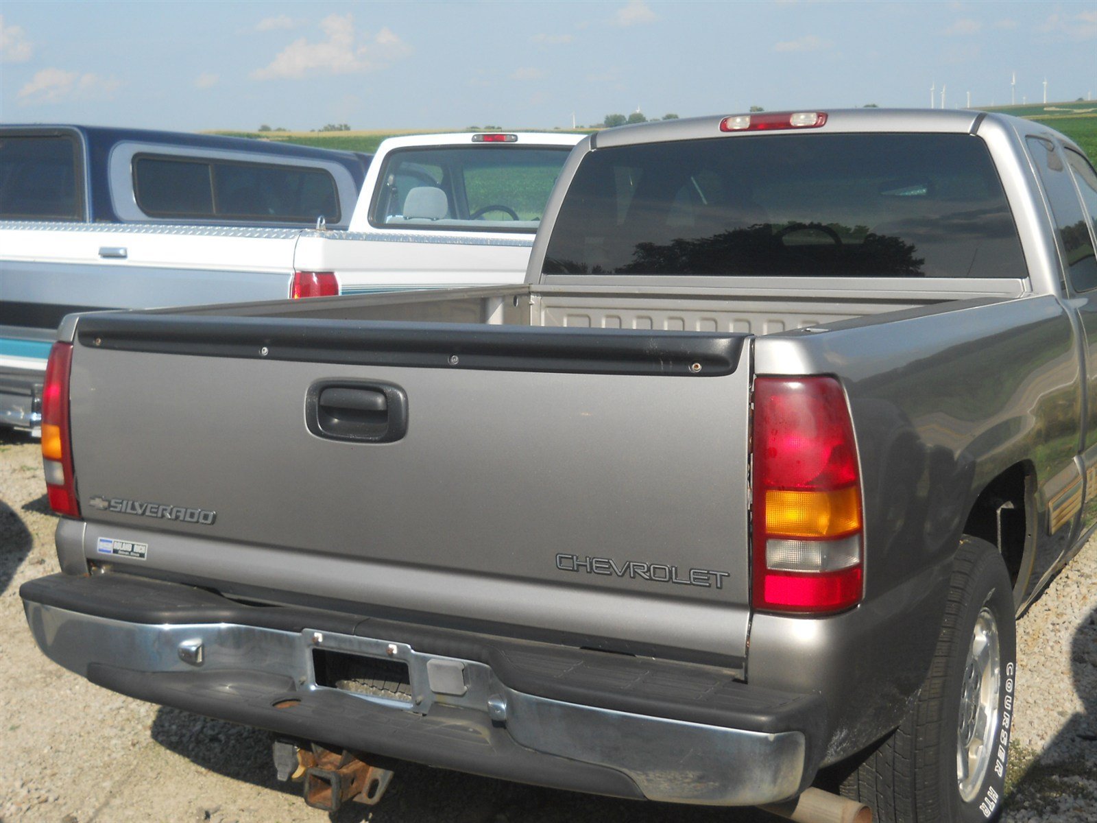 Used 2001 Chevrolet Silverado 1500 LT w/ Ride Control Suspension Pkg RWD image 4