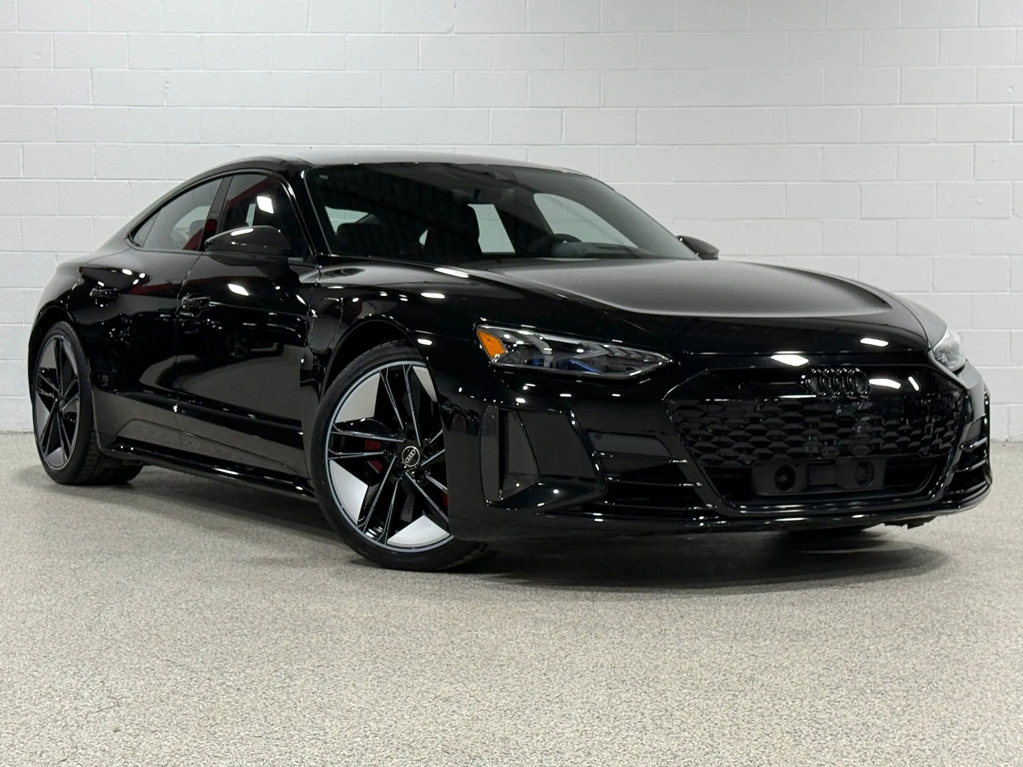 Used 2022 Audi RS e-tron GT w/ Year 1 Package image 4