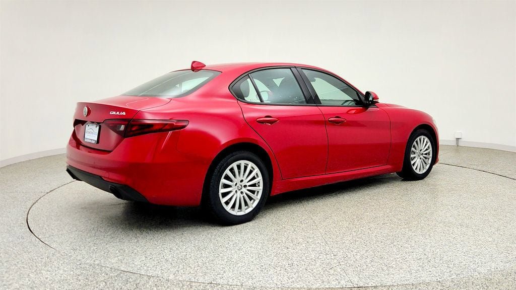 Used 2022 Alfa Romeo Giulia Sprint AWD/4WD image 5