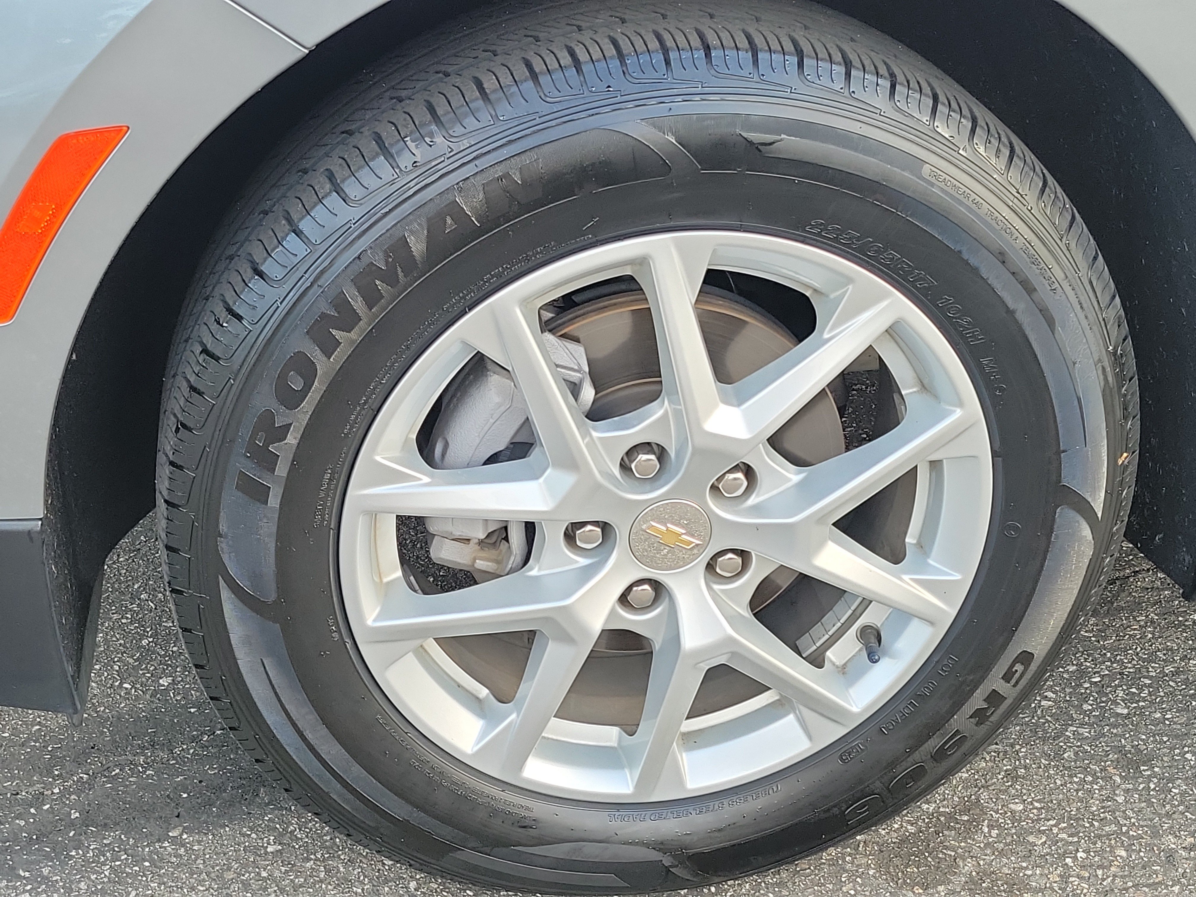Used 2024 Chevrolet Equinox LT FWD image 7