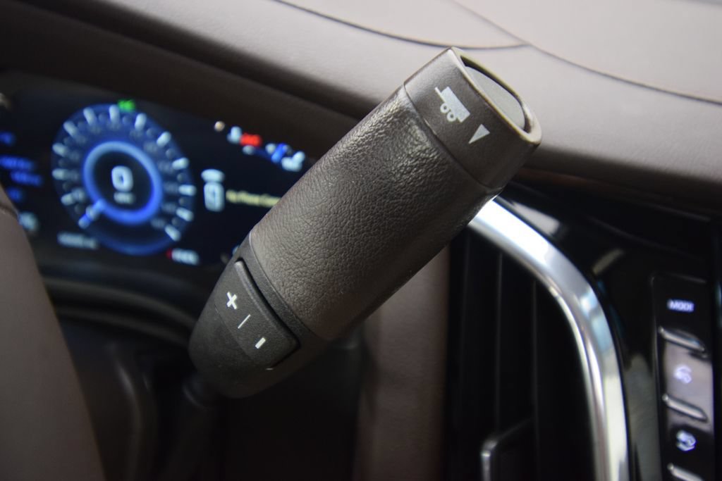 Used 2017 Cadillac Escalade ESV Luxury AWD/4WD image 40