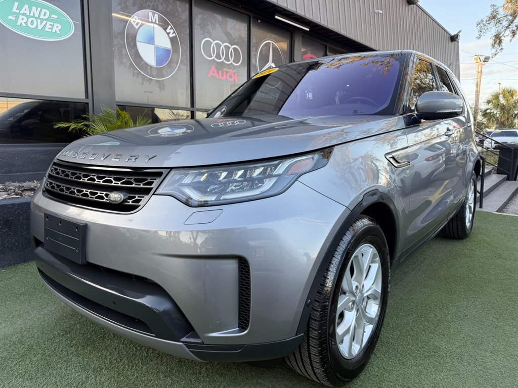 Used 2020 Land Rover Discovery SE AWD/4WD image 1