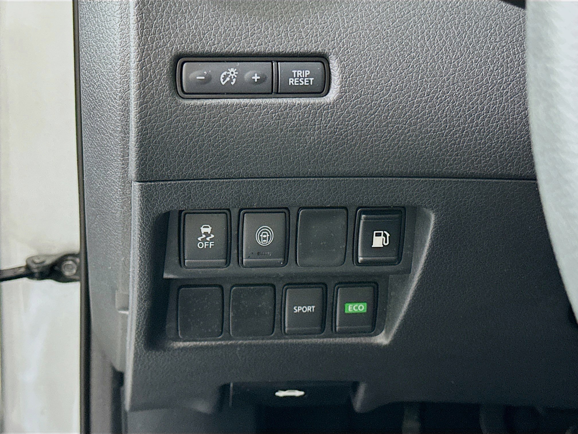 Used 2019 Nissan Rogue S FWD image 17