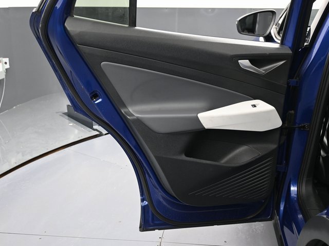Used 2021 Volkswagen ID.4 1st Edition image 38