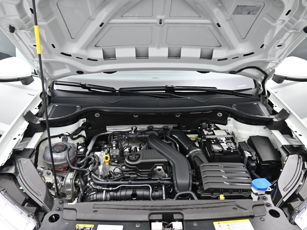 Used 2024 Volkswagen Taos SE image 27