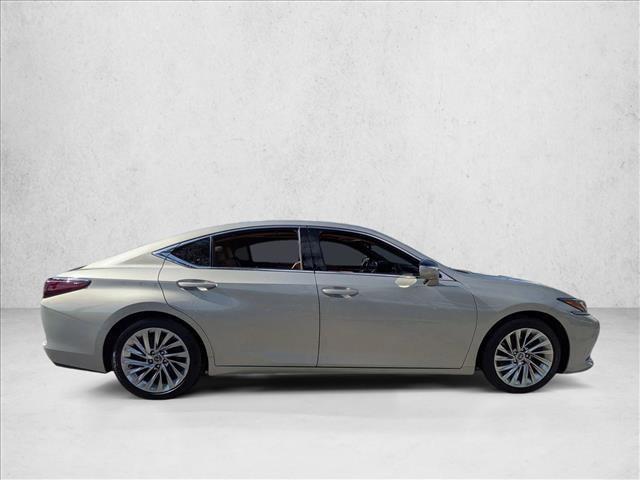 Certified 2022 Lexus ES 350 Ultra Luxury w/ Accessory Package image 4