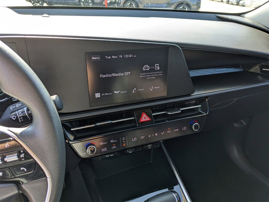 Certified 2025 Kia Niro LX image 24