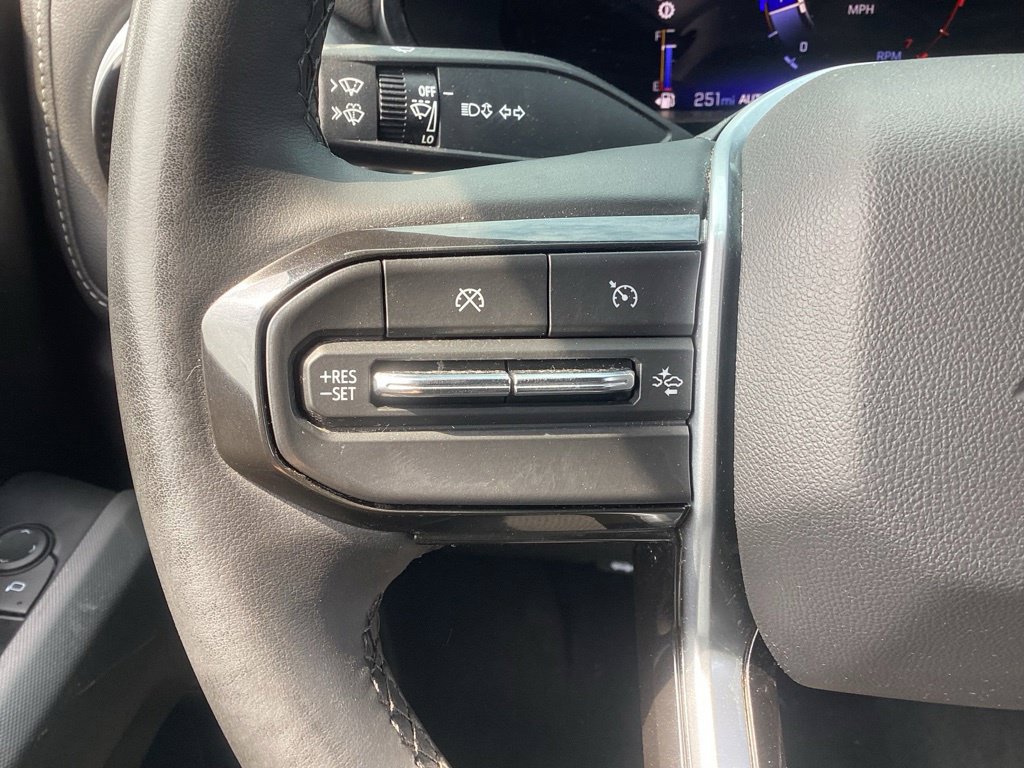 Used 2023 Chevrolet Colorado LT w/ LT Convenience Package AWD/4WD image 18