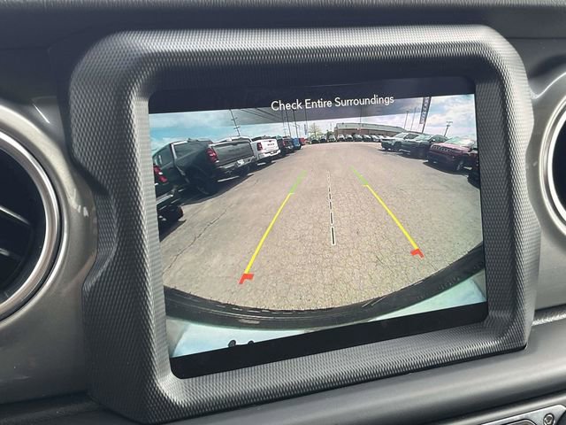 Used 2022 Jeep Wrangler Unlimited Sahara w/ Cold Weather Group image 30