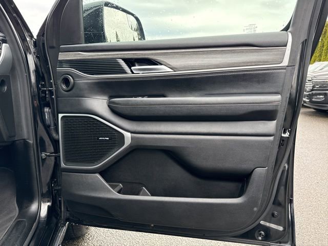 Used 2024 Jeep Wagoneer Series II image 13