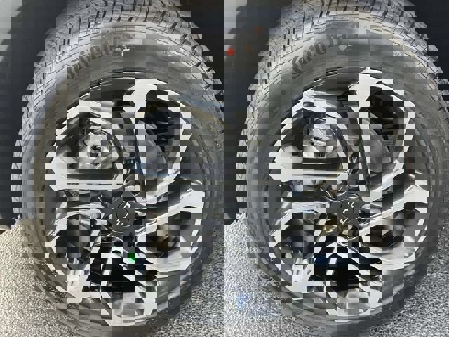 New 2026 Chevrolet Trax RS w/ Sunroof Package image 6