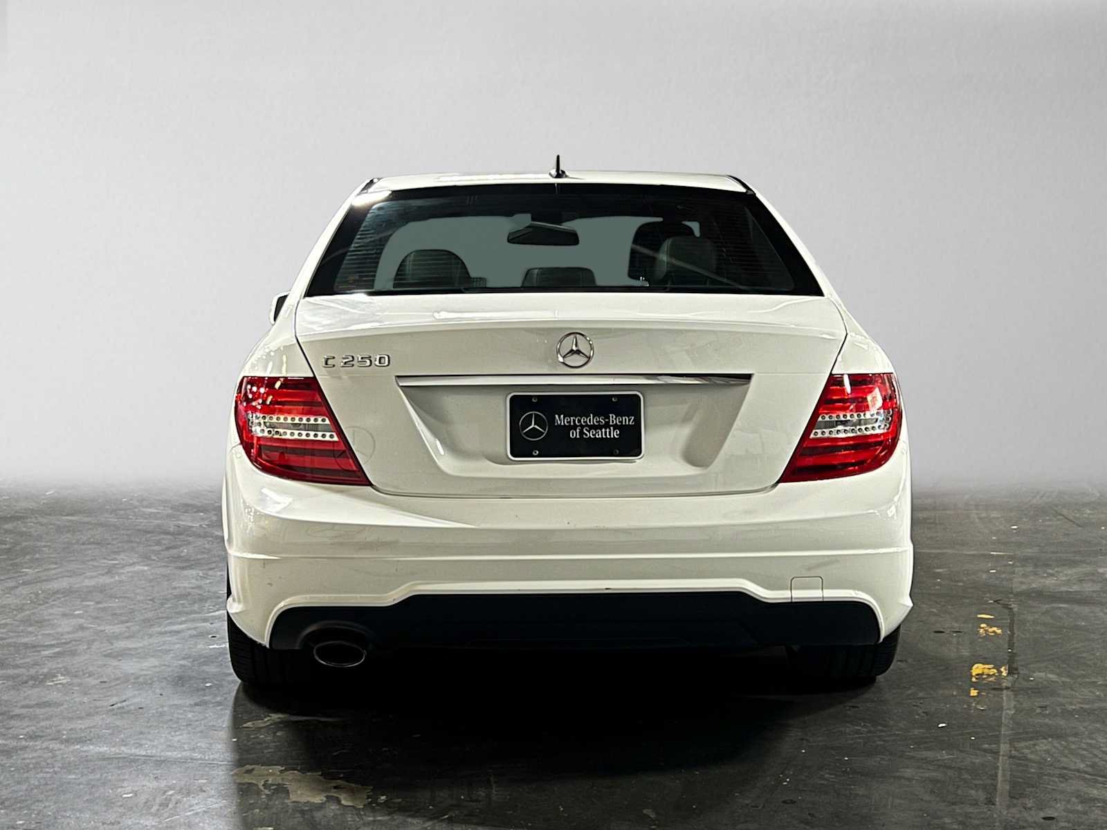 Used 2014 Mercedes-Benz C 250 Sedan image 4