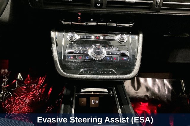 Used 2022 Lincoln Corsair Reserve w/ Equipment Group 201A AWD/4WD image 22