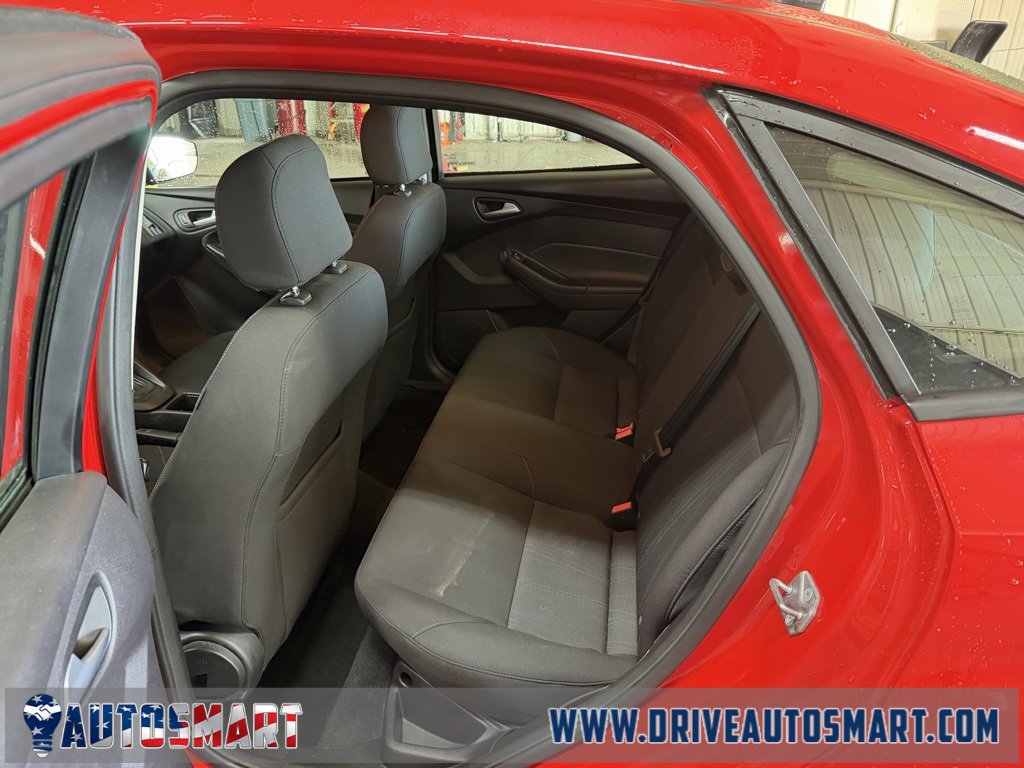 Used 2015 Ford Focus SE image 22