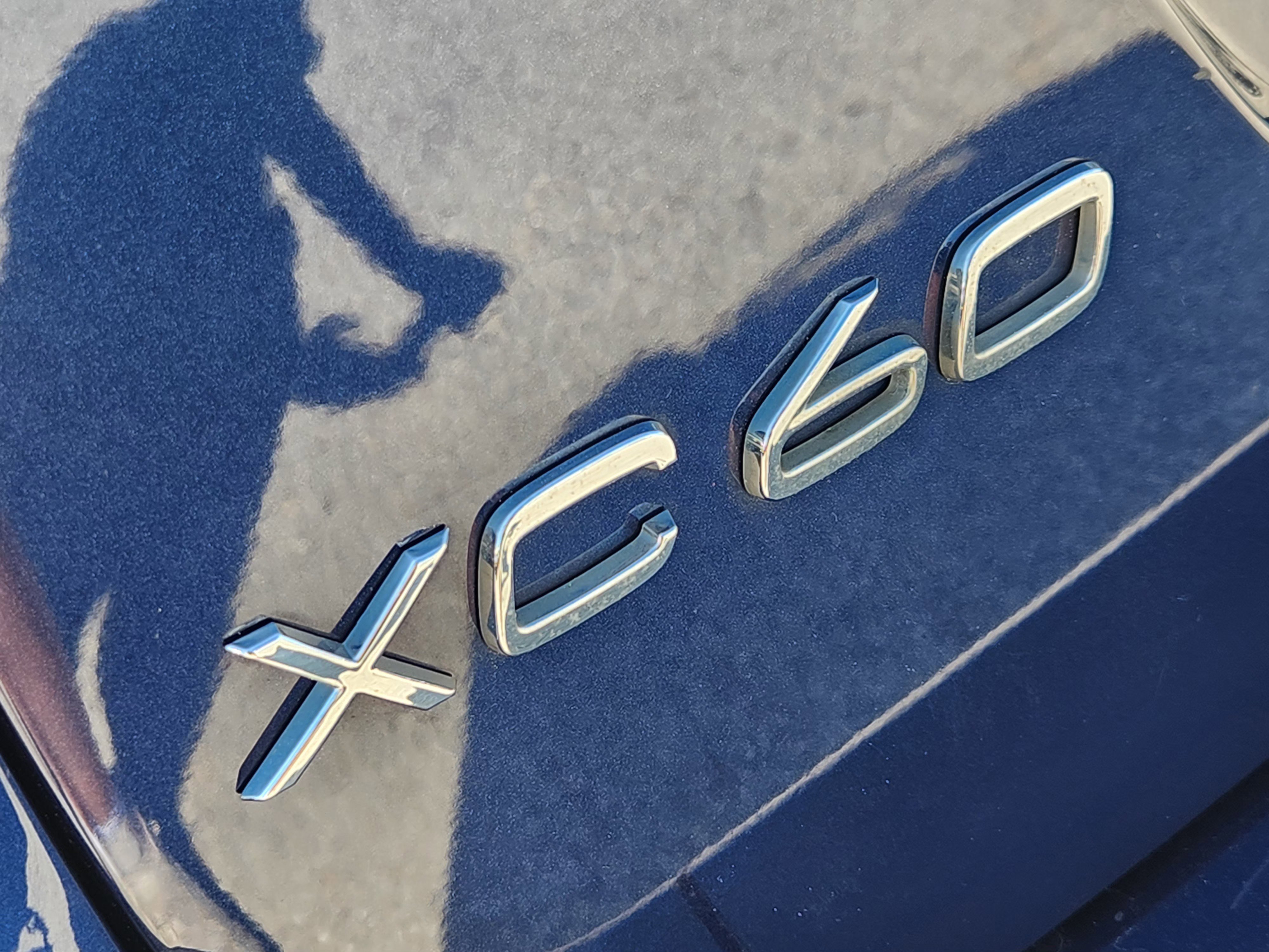 Used 2015 Volvo XC60 T6 Platinum AWD/4WD image 12