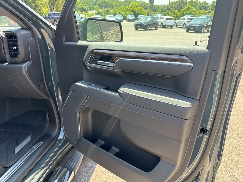 New 2025 Chevrolet Silverado 1500 LT w/ Leather Package image 20