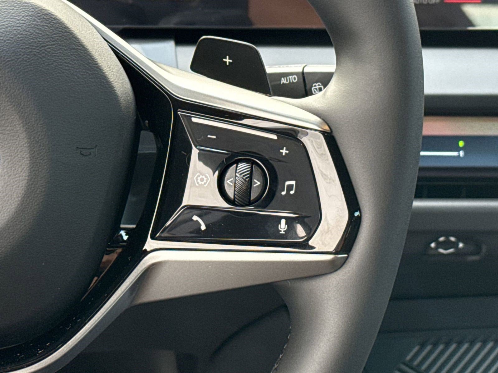 Used 2026 BMW X3 xDrive30 w/ Premium Package image 25