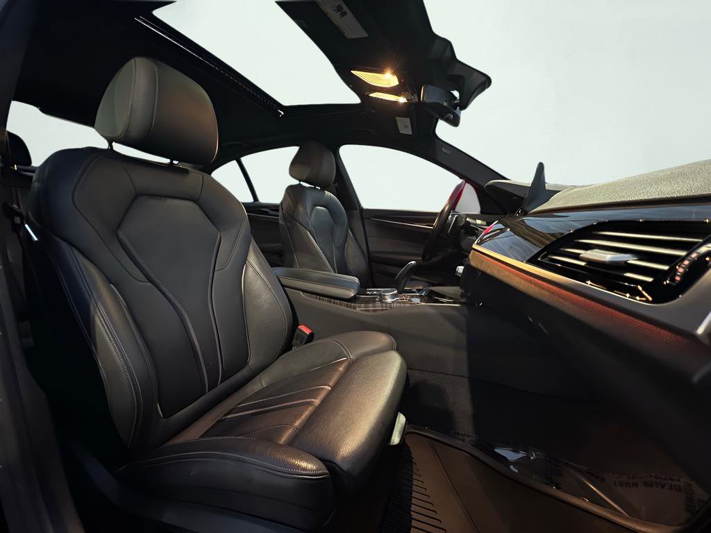 Used 2018 BMW 540i xDrive 540i xDrive image 29