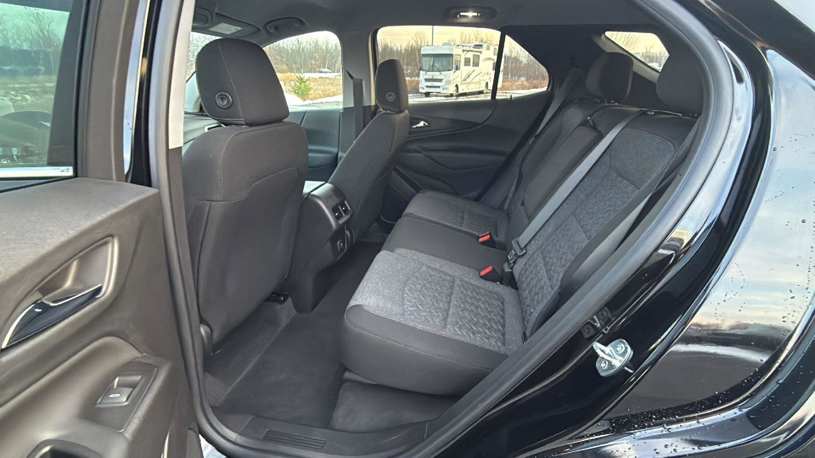 Used 2022 Chevrolet Equinox LT image 24