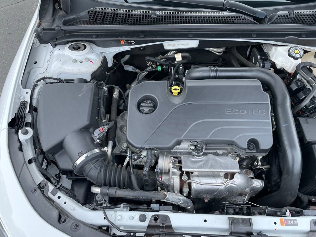 Used 2023 Chevrolet Malibu LT FWD image 38