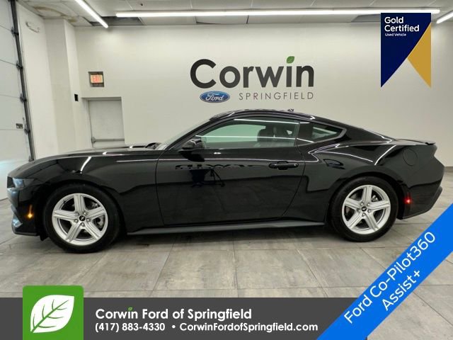 Used 2026 Ford Mustang Premium image 2