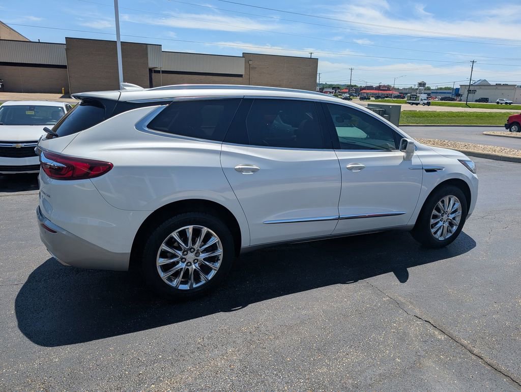 Used 2018 Buick Enclave Premium w/ Experience Buick Package FWD image 8