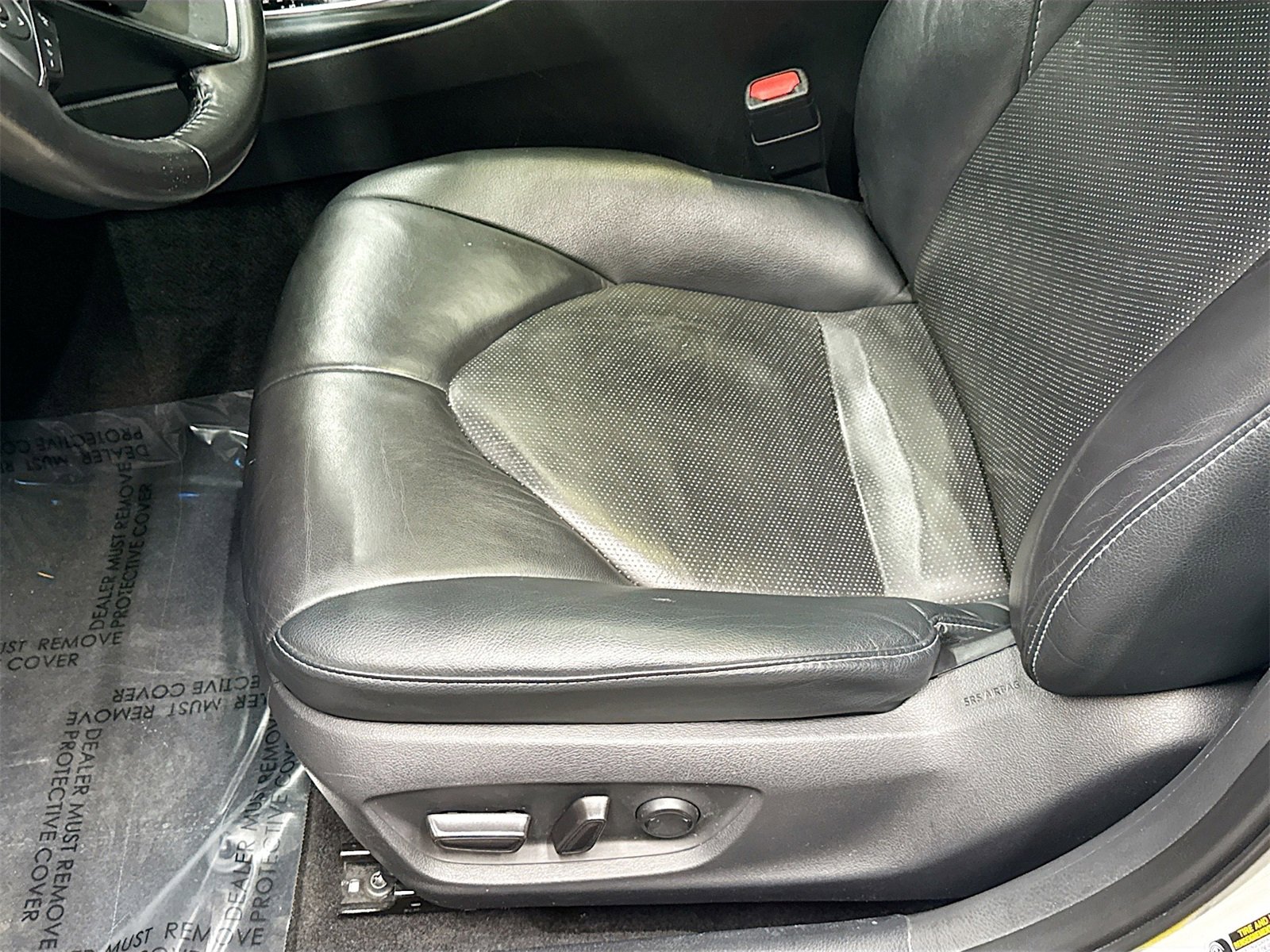 Used 2020 Toyota Camry XSE image 19