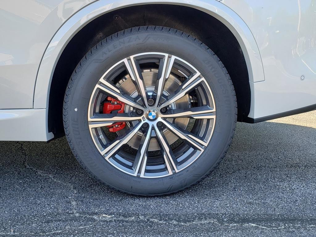 New 2026 BMW X5 M60i w/ Executive Package image 12