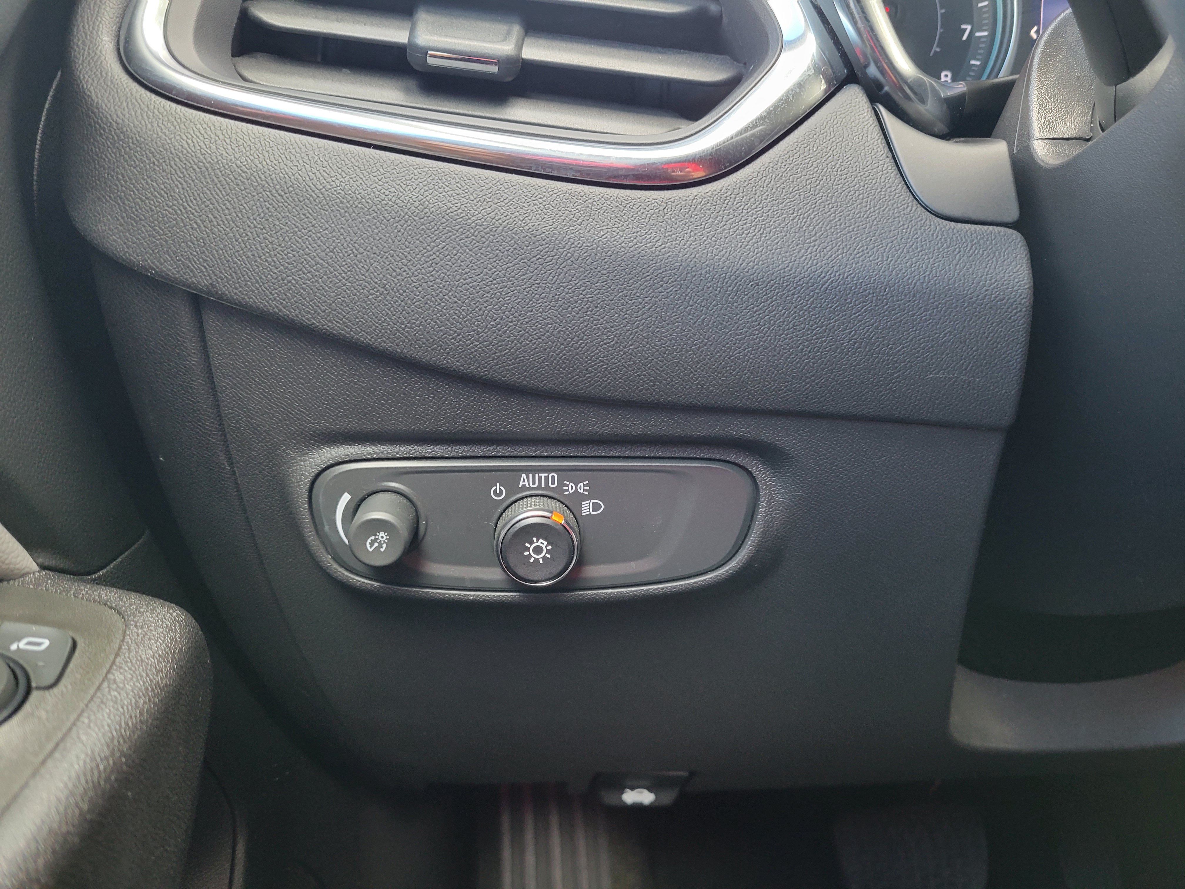 Certified 2024 Chevrolet Equinox LS w/ LS Convenience Package FWD image 15