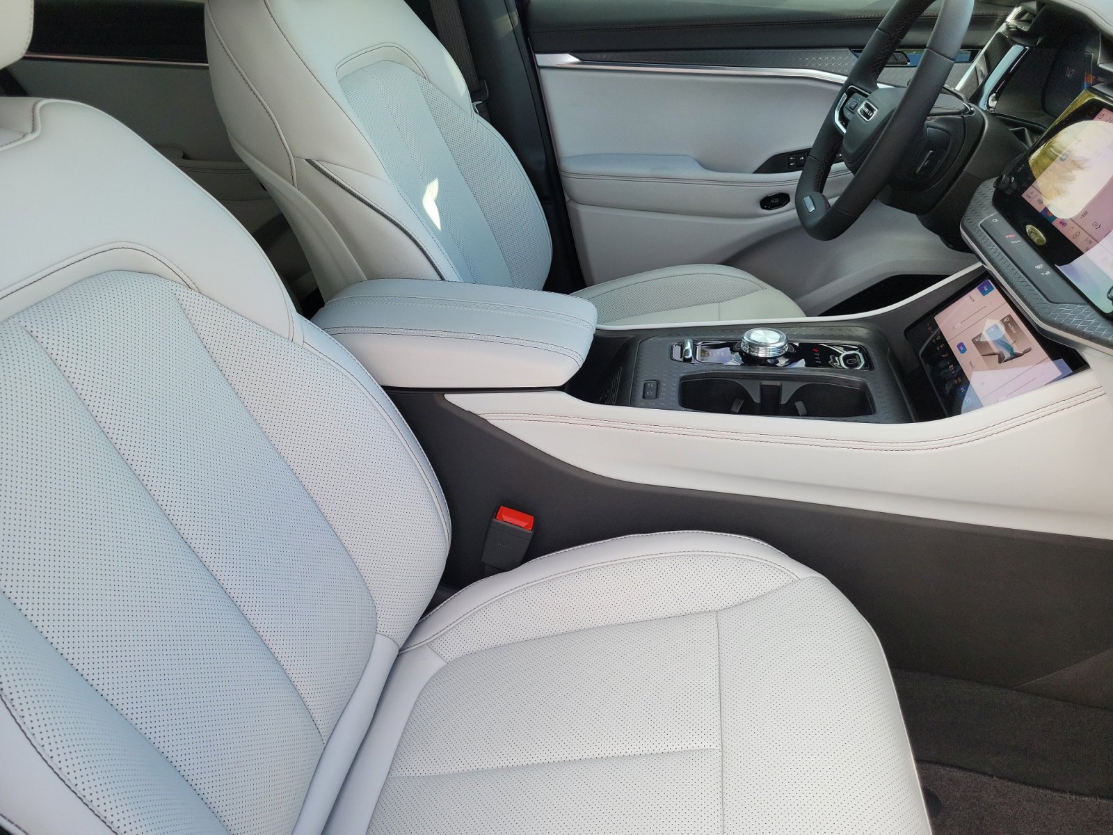New 2025 Jeep Wagoneer Limited image 19