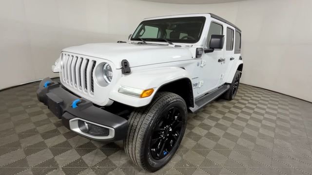 Used 2023 Jeep Wrangler Unlimited Sahara w/ Cold Weather Group AWD/4WD image 11